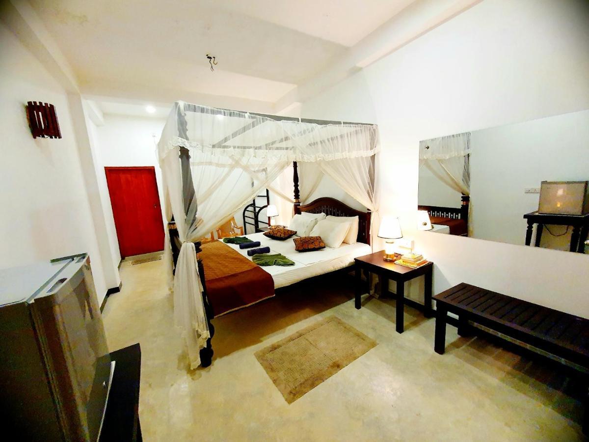 Villa Blue Ocean Mirissa Extérieur photo